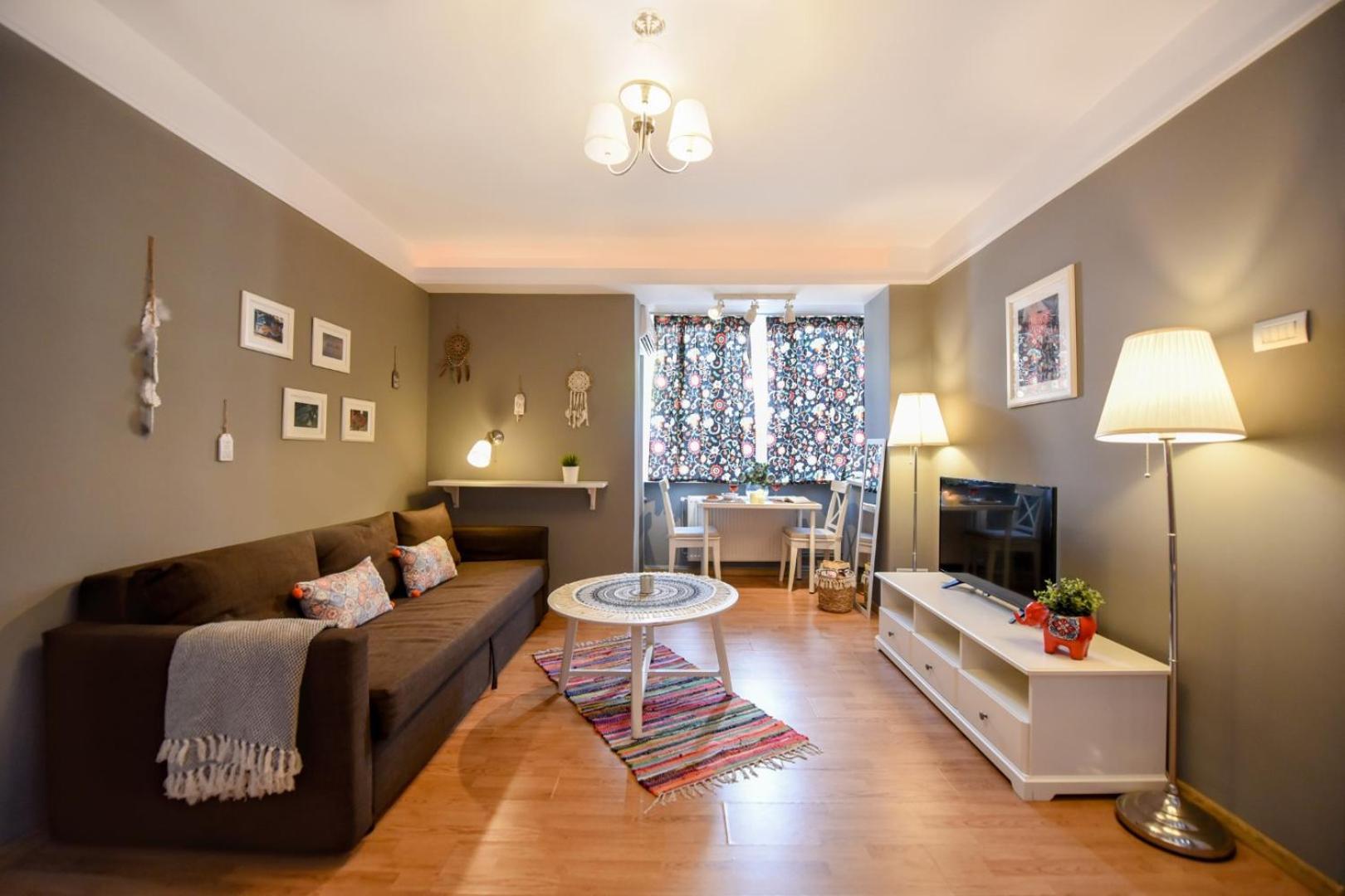 Downtown Oasis: Central Apartments With Cozy Charm Бухарест Номер фото