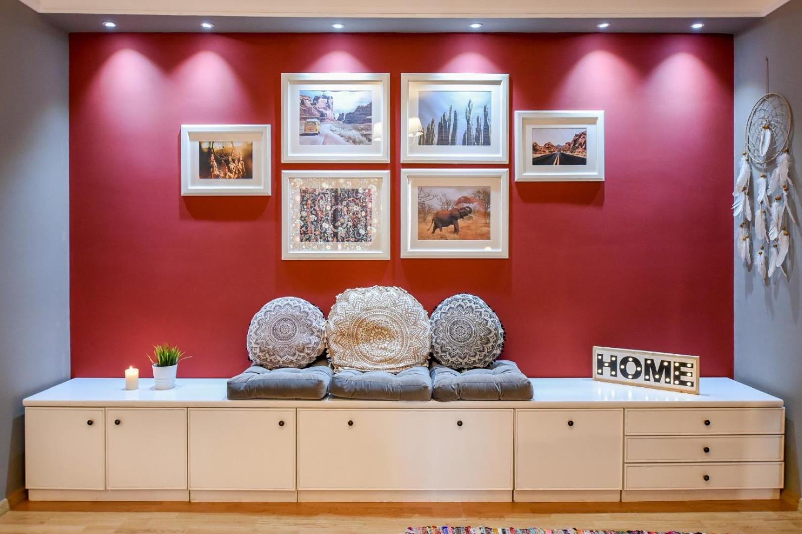 Downtown Oasis: Central Apartments With Cozy Charm Бухарест Номер фото